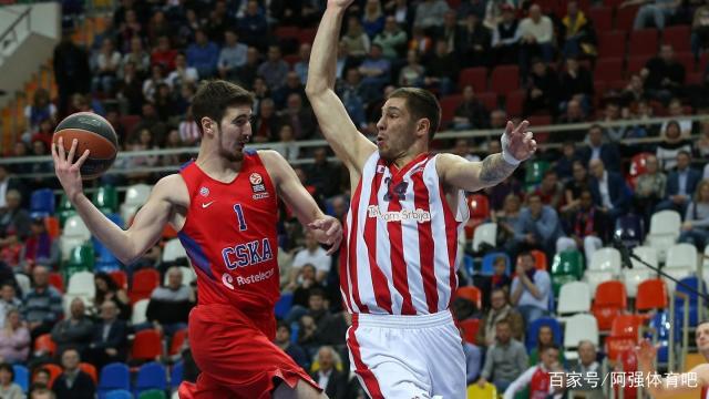 中超赛场争议判罚：VAR判罚引发热议,（中超再起争议：VAR判决掀起热议）