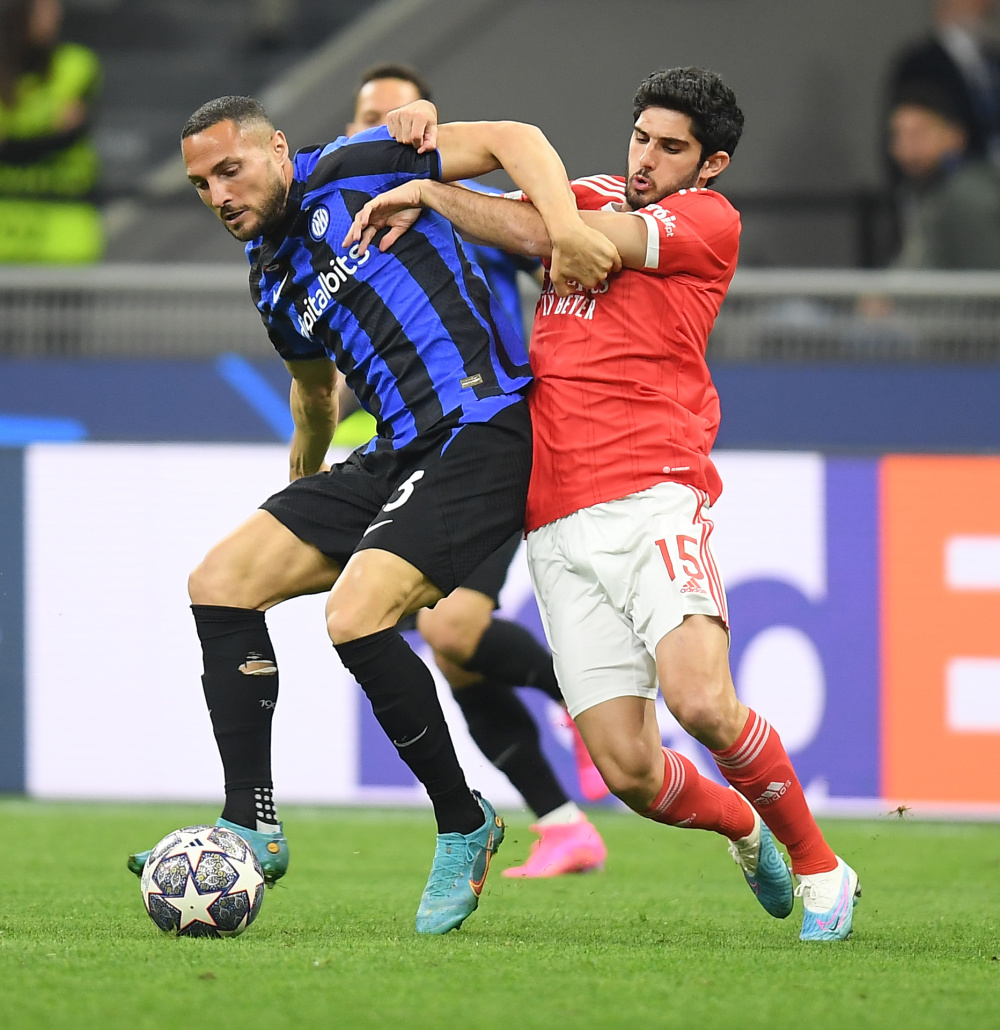 北青：徐彬大概率将与狼队签约，签约后或将被外租至英冠（北青：徐彬接近加盟狼队，完成签约后或将租借赴英冠）