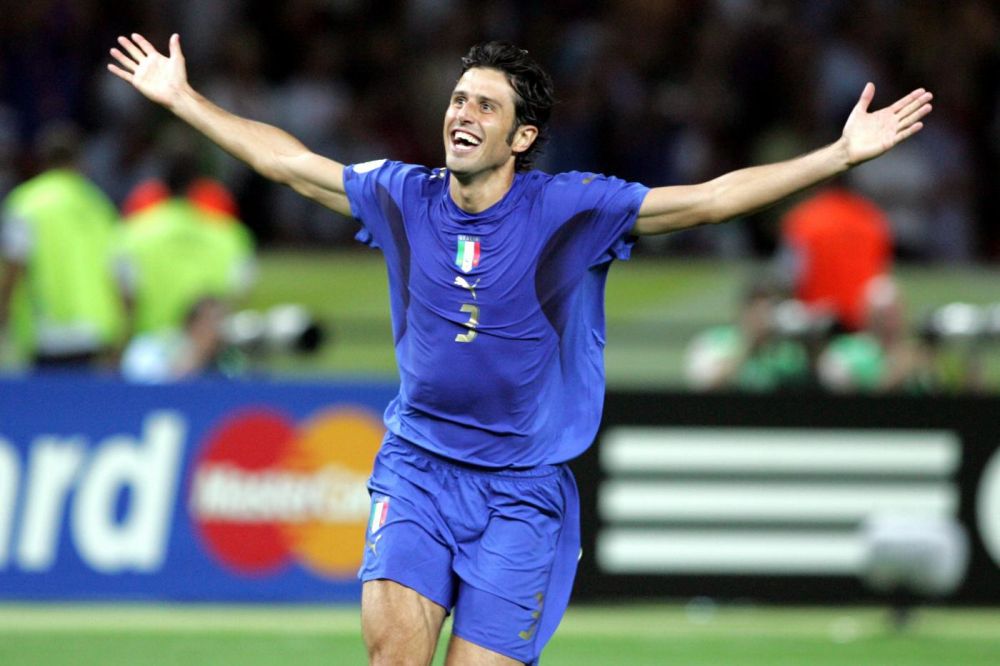 恍如隔世，巴萨上一次在诺坎普比赛法蒂双响，登贝莱助攻（时过境迁，巴萨上回诺坎普之战法蒂梅开二度，登贝莱送助攻）