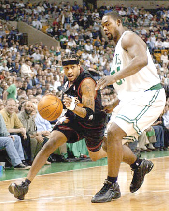 雷迪克：我们球员希望打出自己的风格，我也希望他们审时度势（雷迪克：球员要打出自我风格，也要学会见机行事）