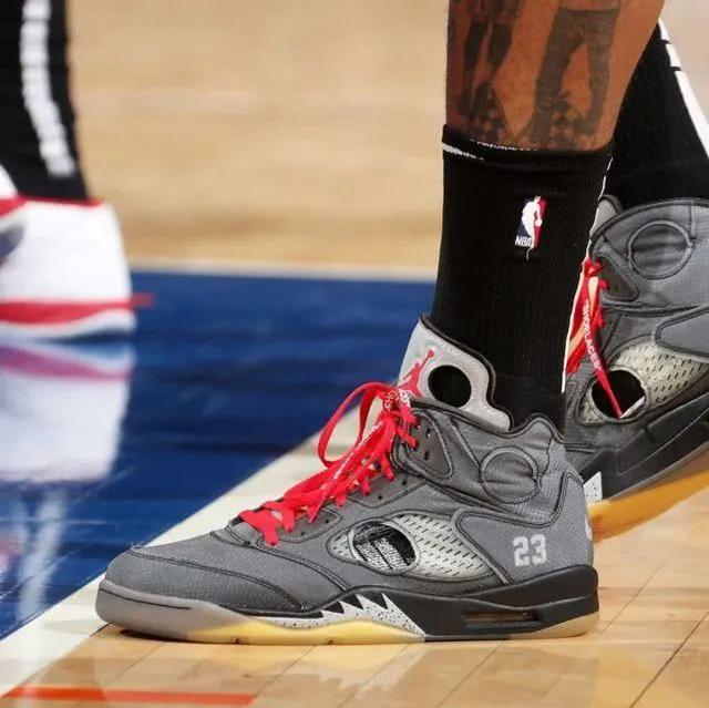 阿森西奥留言回应阿拉维斯球迷辱骂：很棒的比赛，3分到手！（遭阿拉维斯球迷辱骂，阿森西奥发声回应：比赛精彩，三分已到手）