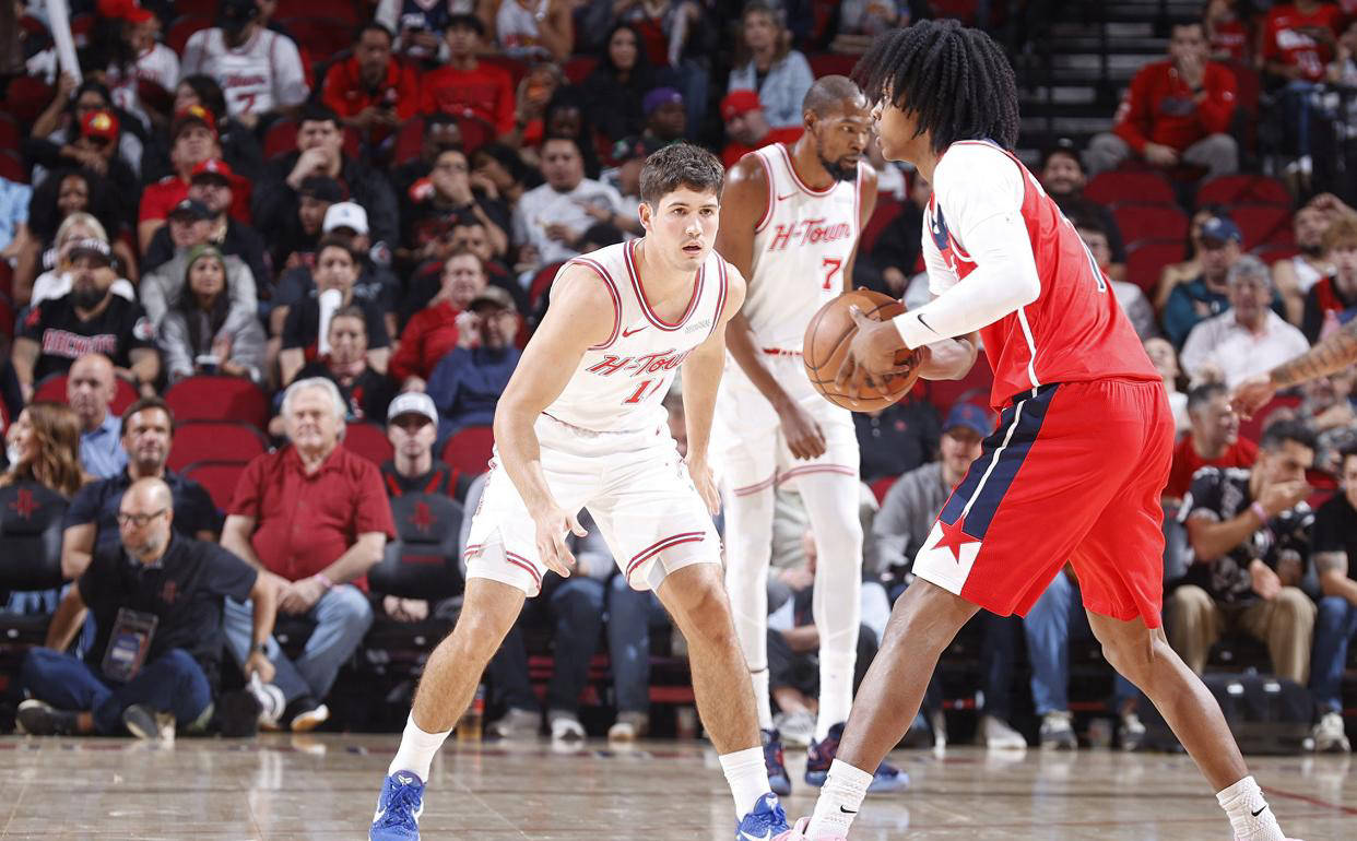 灰熊：克拉克遭遇右小腿二级拉伤，预计将在三周后重新评估（灰熊官宣：克拉克右小腿二级拉伤，三周后再评估）