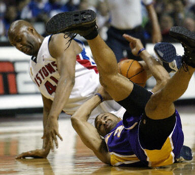 卡卢卢：很高兴看到布雷默回归；我感觉自己更像个领袖了（卡卢卢：为布雷默复出感到开心，我愈发有领袖担当）