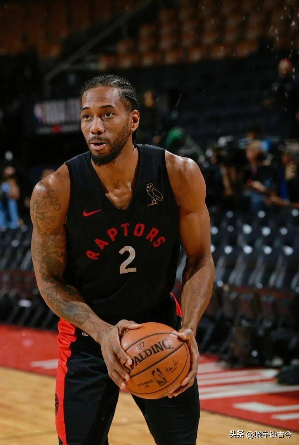 刘泽半场表现抢眼，8中4投篮得分（刘泽半场表现亮眼，投篮8投4中取分）