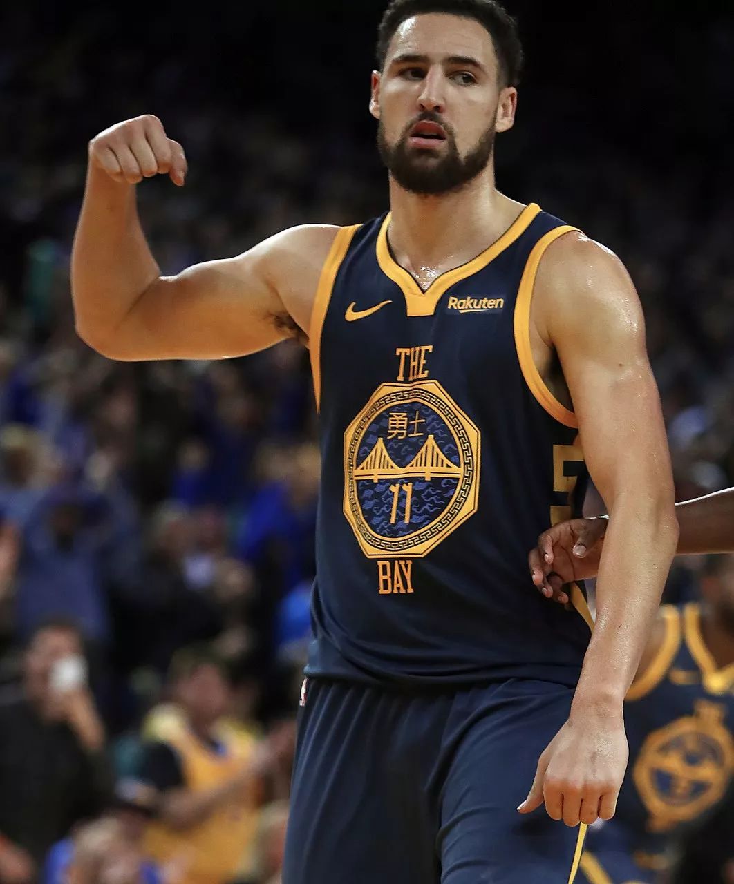 自贡一女士购买川超门票被骗，陆续转账13万余元（自贡女子购川超球票遭诈骗，累计转出13万余元）