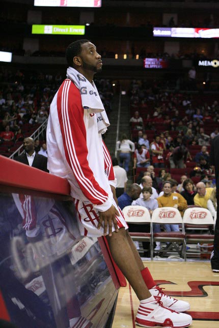 布朗&普里查德首节同时得分上双，凯尔特人领先活塞8分（首节布朗和普里查德均砍下两位数，凯尔特人暂以8分领先活塞）