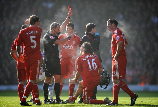 康利：看到年轻人逐渐成熟成长为领袖扛起球队责任 我真的很欣慰（康利：看着年轻球员逐步成熟为领袖并承担球队重任，我由衷欣慰）