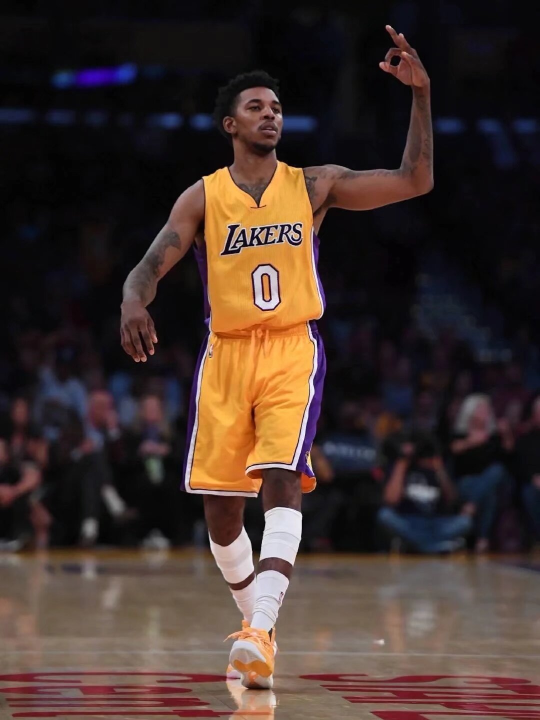 欧冠积分榜：阿森纳继续全胜领跑，拜仁3分之差位列第二（欧冠积分榜更新：阿森纳保持全胜领跑，拜仁以3分之差居第二）