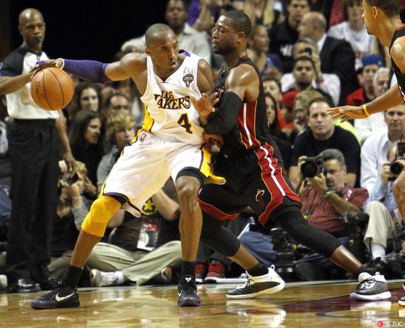 利雅得胜利2-1逆转费哈，C罗双响+补时第14分钟点射绝杀（C罗梅开二度补时第14分钟点球绝杀，利雅得胜利2-1逆转费哈）