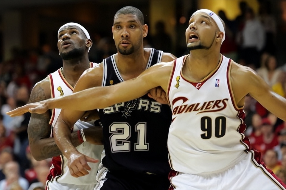 匈牙利主帅：终场前本有机会终结比赛，输掉比赛责任都在我（匈牙利主帅：终场前原可锁定胜局，失利责任由我承担）