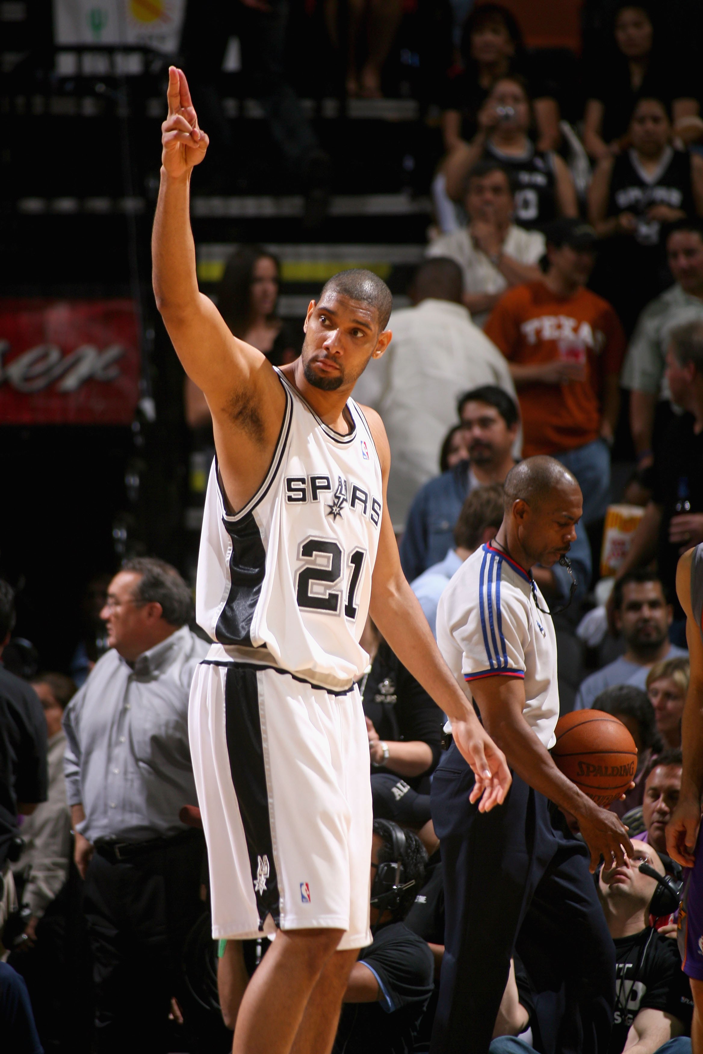 替补出场梅开二度，普利希奇当选都灵vs米兰全场最佳（普利希奇替补独中两元，荣膺都灵战米兰全场最佳）