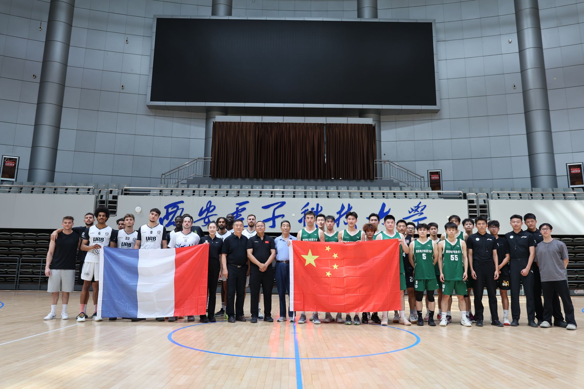 德转列美职联历史全明星11人：梅西领衔，伊布、贝克汉姆在列（德转评选美职联历史最佳阵容：梅西领衔，伊布、贝克汉姆入选）