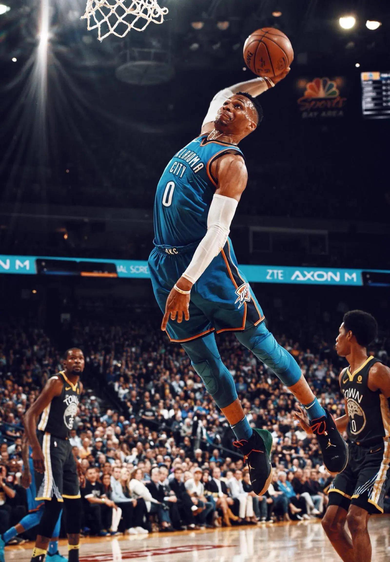 皇马发文祝贺巴黎夺洲际杯冠军：祝贺你们，当之无愧（皇马向巴黎发来贺电：恭贺夺得洲际杯，实至名归）