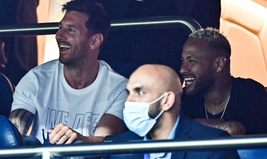 尝试新角色，德媒：罗伊斯将担任下周多特蒙德欧冠比赛评论员（德媒称罗伊斯下周出任多特欧冠解说，开启新身份尝试）